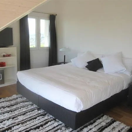Lavaux Bed & Breakfast 5*